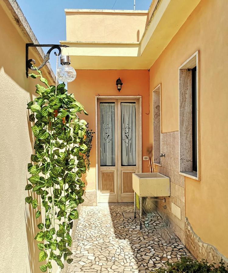 La Casina Di Vanni - Casa Vacanza Nel Cuore Del Salento 奥尼萨诺 外观 照片